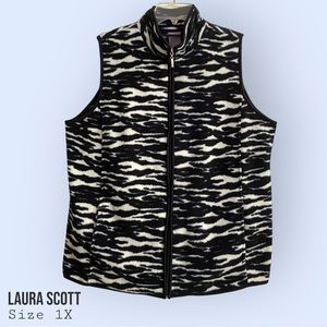 LAURA SCOTT Black & White Animal Print Vest - 1X